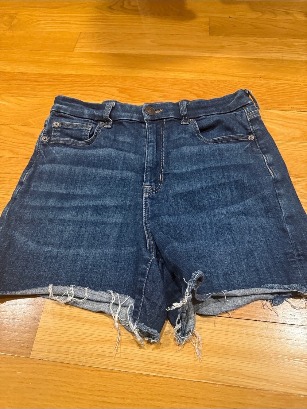 American Eagle outfitters curvy hi-rise shortie shorts size 10.